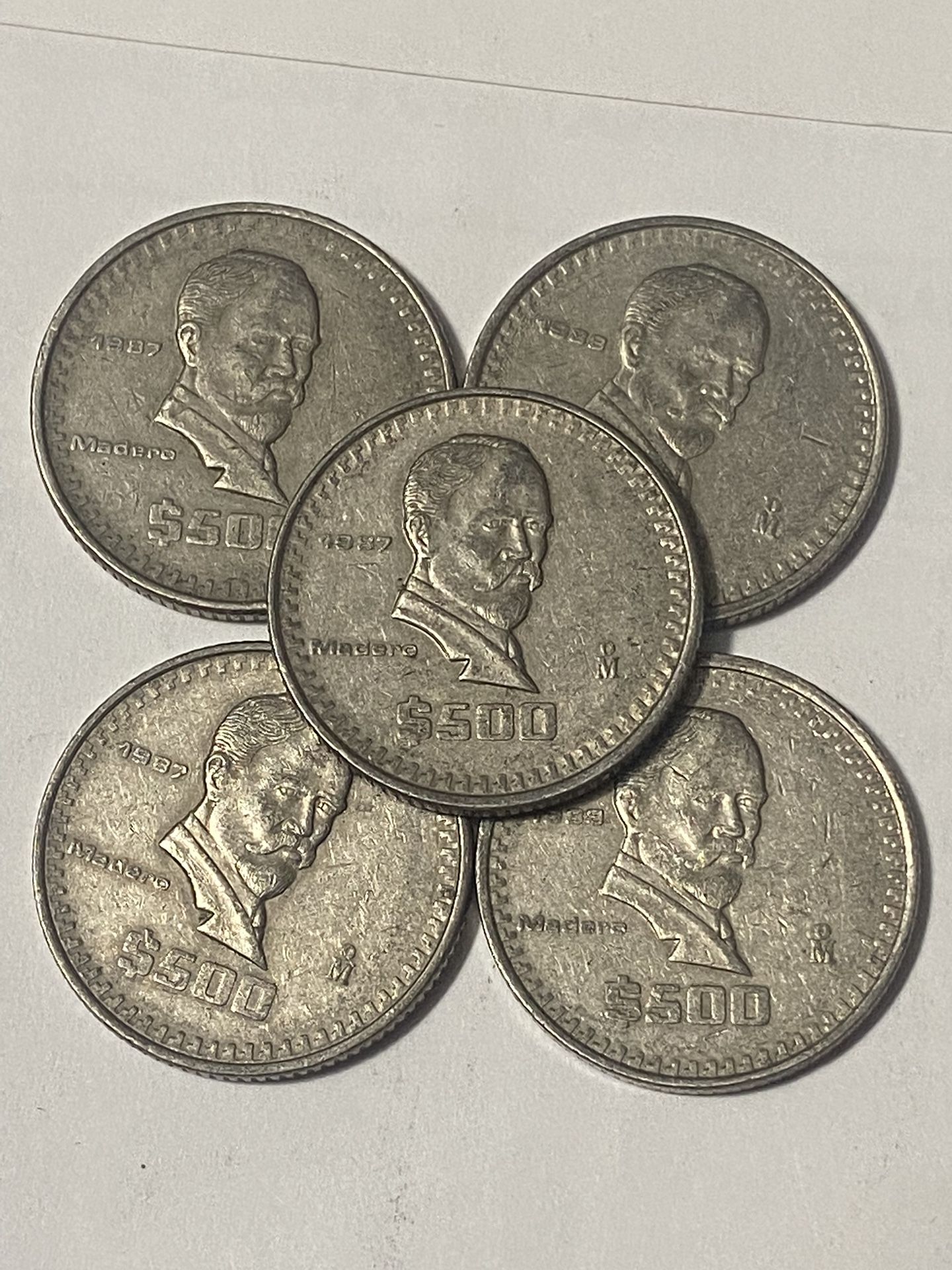Tengo cinco monedas de Madero de 500 pesos de colección de años viejos para que te acuerdes cuando eras un niño, pido 45 por las cinco monedas, precio