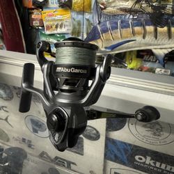 Abu Garcia Revo SX 2000 Size  Spinning Reel. 