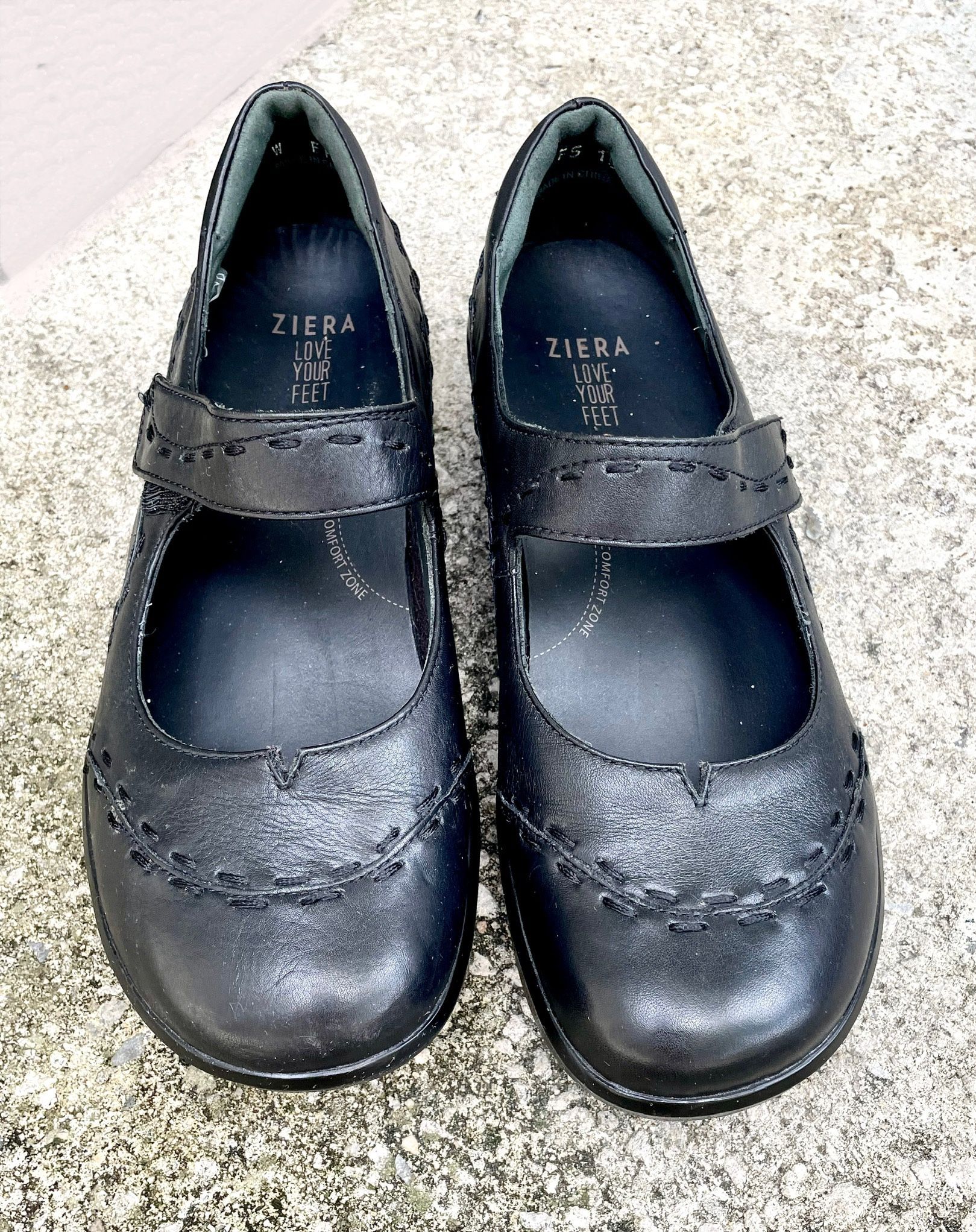 Ziera Leather Gummibear Flats - Womens 8.5 (39) - Black - Hook n Loop Closure