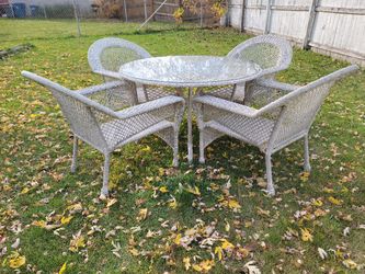 Glass Top White Wicker Patio Set