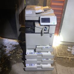Cannon ImageRunnerAdvance C3330i [colored multifunctional laser printer]