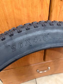 Fat tires and tube 26x4.0