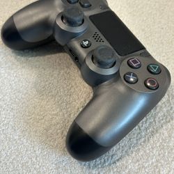 PlayStation 4 Controller Grey