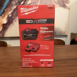 Rapid Charger With M18 12.0 Battery