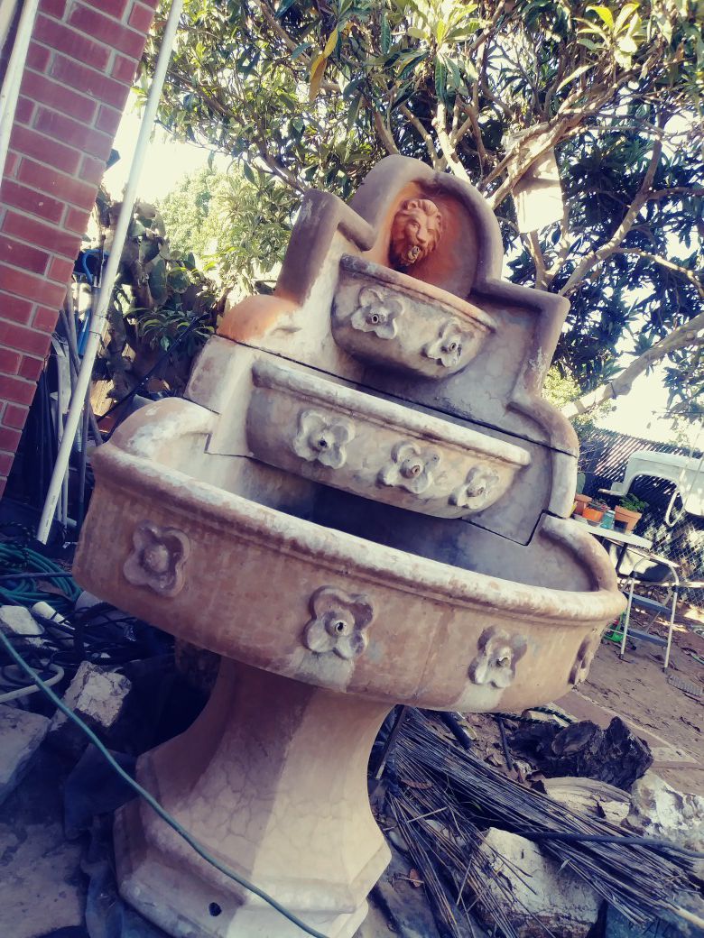 Water fountain for sell needs to go A.S.A.P