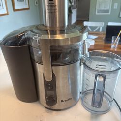 Breville Juice Fountain Multi-Speed 900-Watt Juicer