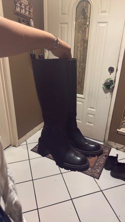 Knee High Boots Size 9