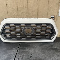 2016 2017 2018 2019 2020 2021 TOYOTA TACOMA FRONT GRILLE OEM USED 