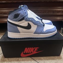 Air Jordan 1 University Blue  