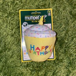 Multipet Birthday Cupcake Cat Toy