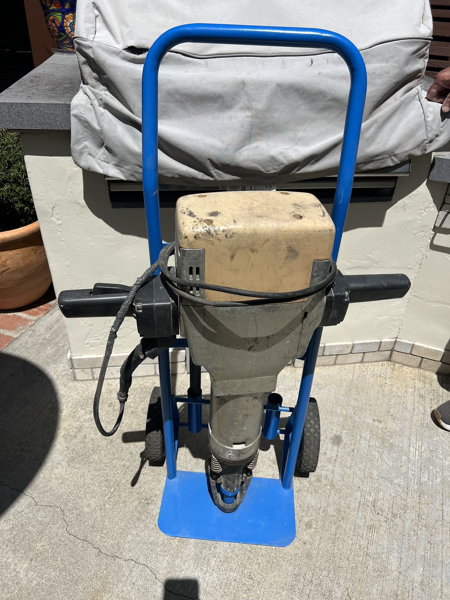 Chicago Electric Jack Hammer With Cart And Tips