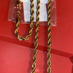 NEW-Men’s Goldtone stainless steel rope necklace and bracelet set