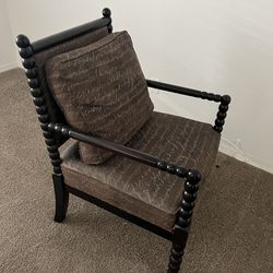 Comfortable Beautiful Chair!