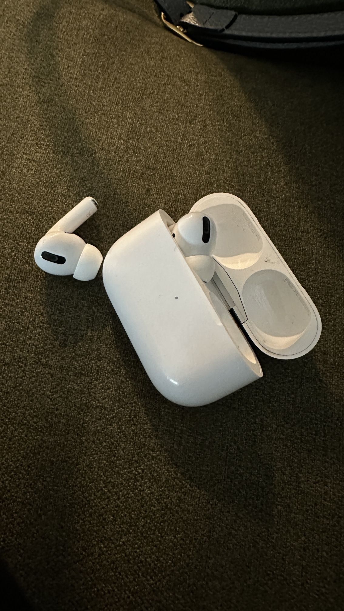 AirPods Pro 1st Gen 