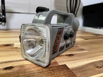DSI 1980s Vintage Multipurpose AM/FM Radio, Siren, & Spotlight