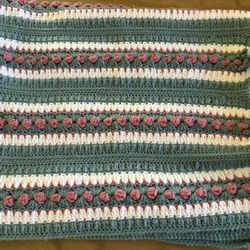 New Hand Crochet Throw/Baby Blanket/Throw