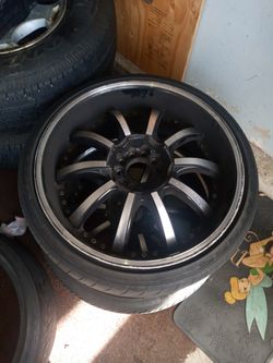 4 Llantas Con Rines Y 1 Llanta Sola. 225/35ZR20