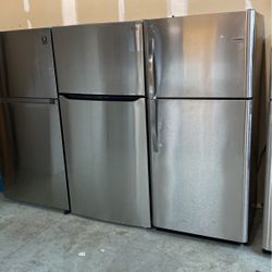 New Scratch And Dent 18 And 20 Cubic Top Freezer 