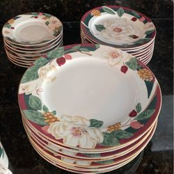 Magnolia Fine China