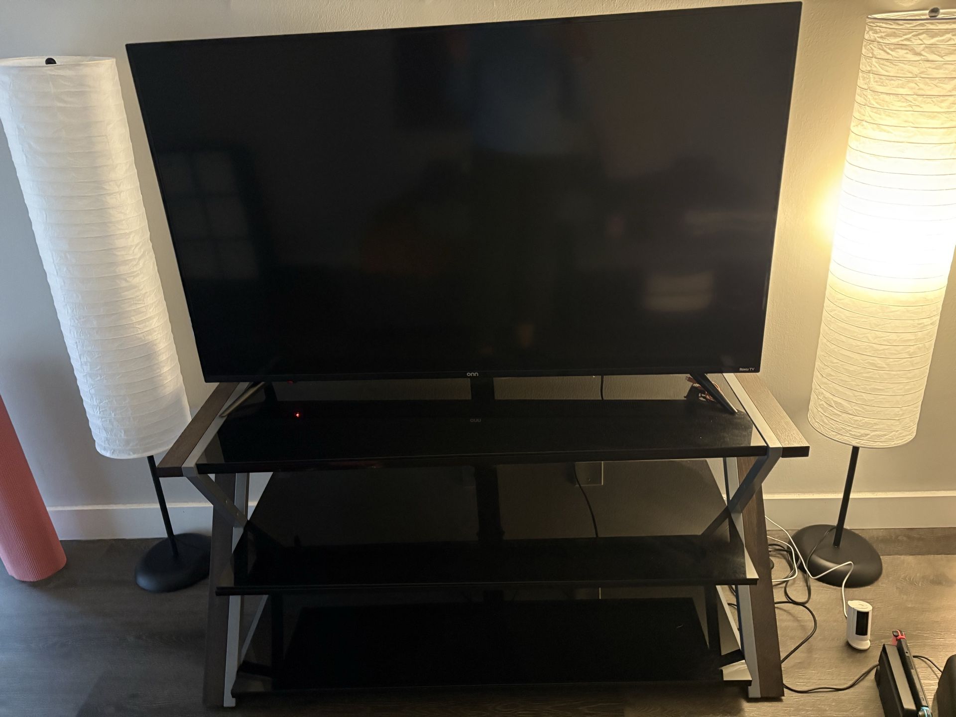 55 In Roku TV with Stand