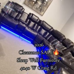 ✨️Reclining Sectionals Sofas ✨️ Furniture Sectionals, Bedrooms, Dining Avail