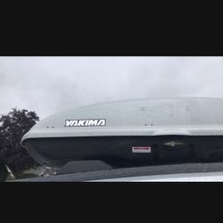 Yakima Rooftop Storage With Lock 