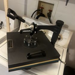 Máquinas Para Hacer Camisetas Y Otra De Tazas Y Vasos