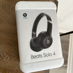 Beats Solo 4 Headphones BRAND NEW