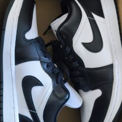 nike low dunk panda women size 9 branew