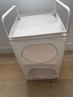 White Metal Mesh holder for stuffed animals