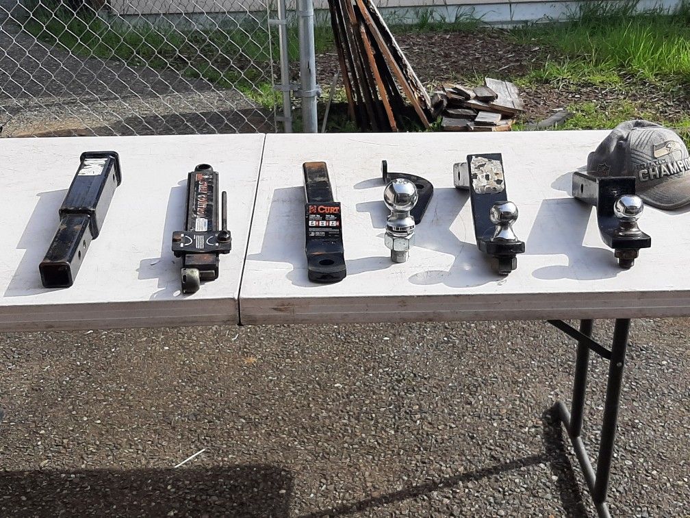 trailer hitches/accessories $15-$35 obo