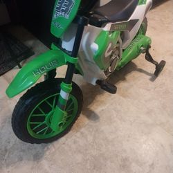 Boys Electric Bike Yes It work and have charger 