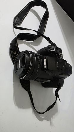 Nikon COOLPIX P900 superzoom bridge camera featuring an 83x optical zoom NIKKOR lens