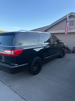 2022 Lincoln Navigator L