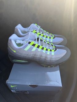 Nike Air Max 95 (Neon) Size 13