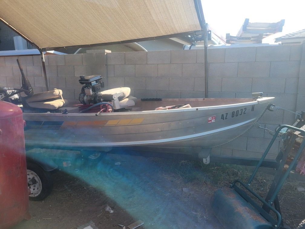 1984 Grumman Fisherman 12