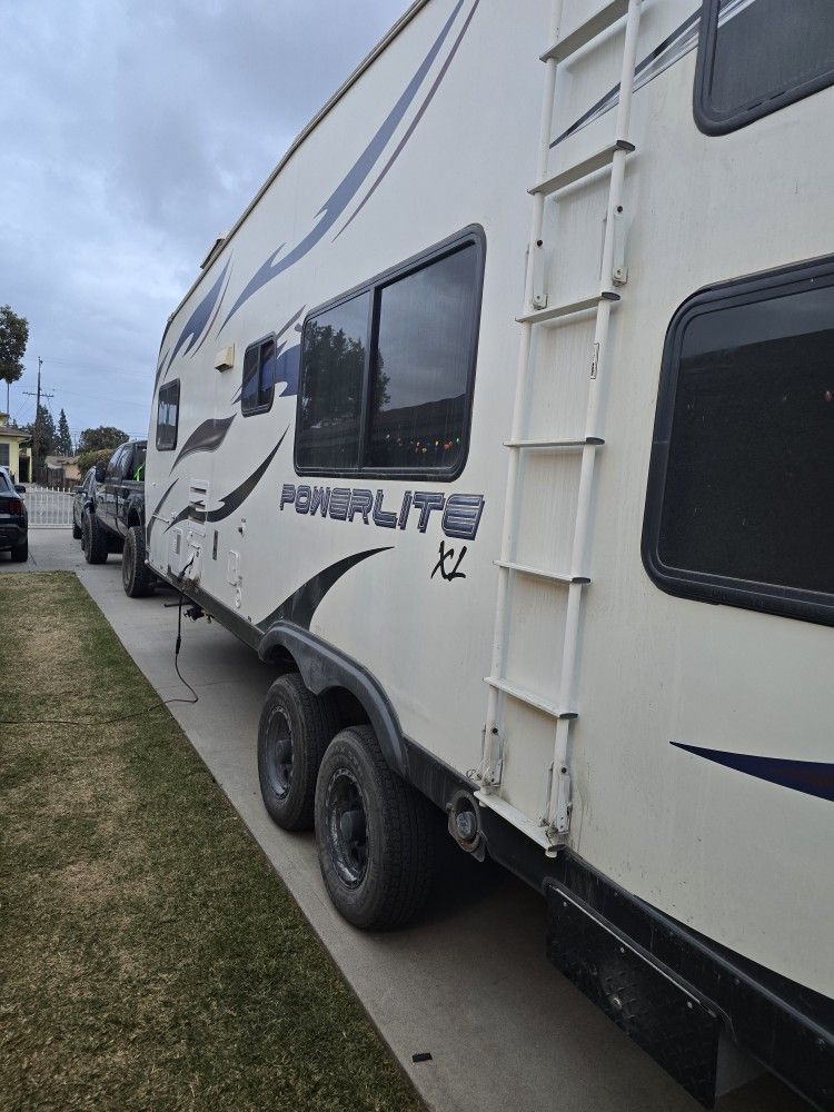 2014 Pacific coachworks Powerlite 24ft