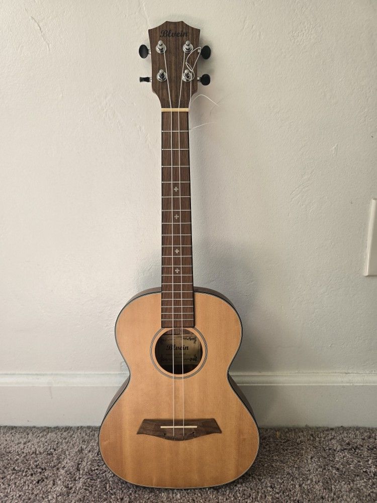 Bluein Slim Ukulele with Case