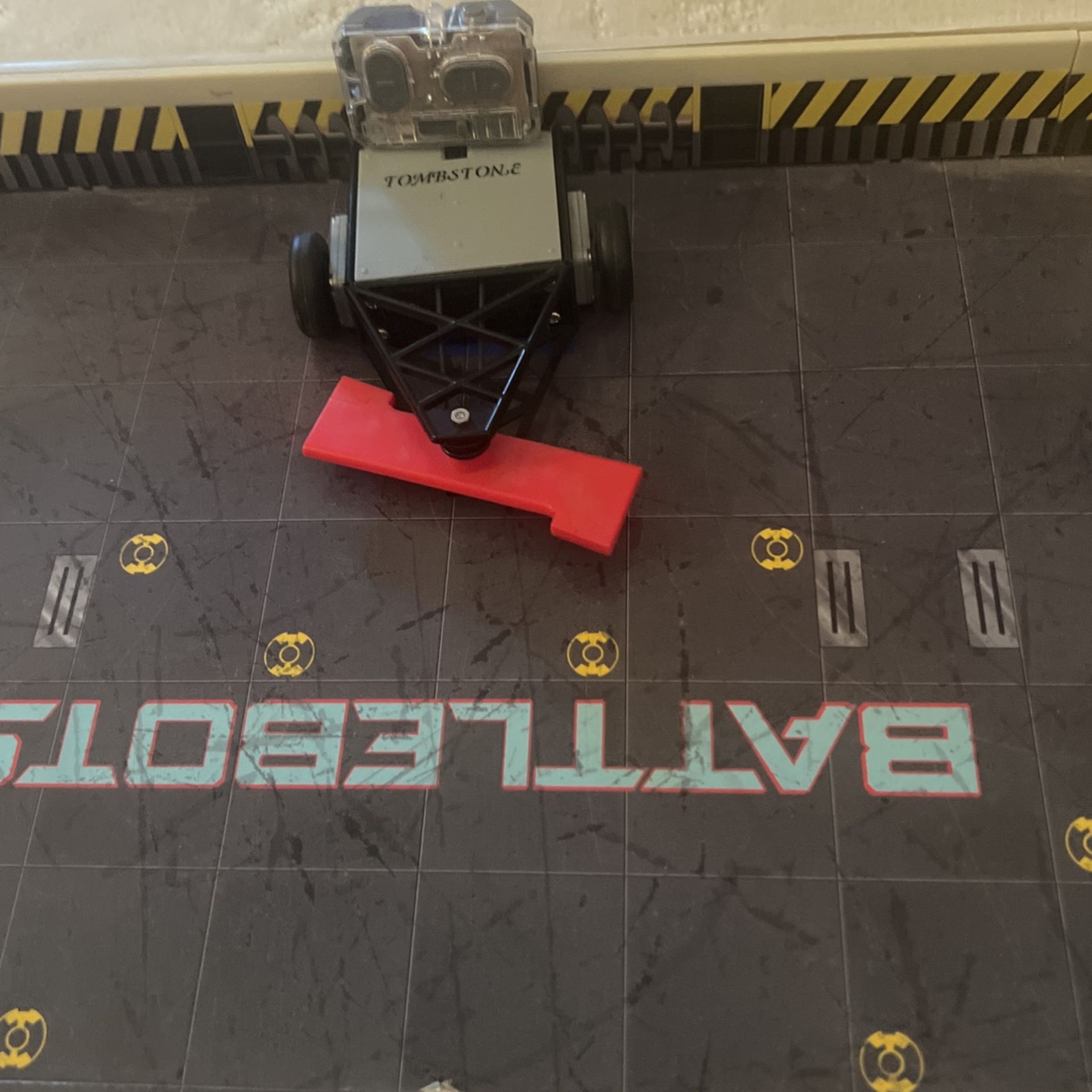 Battle Bots And Arena