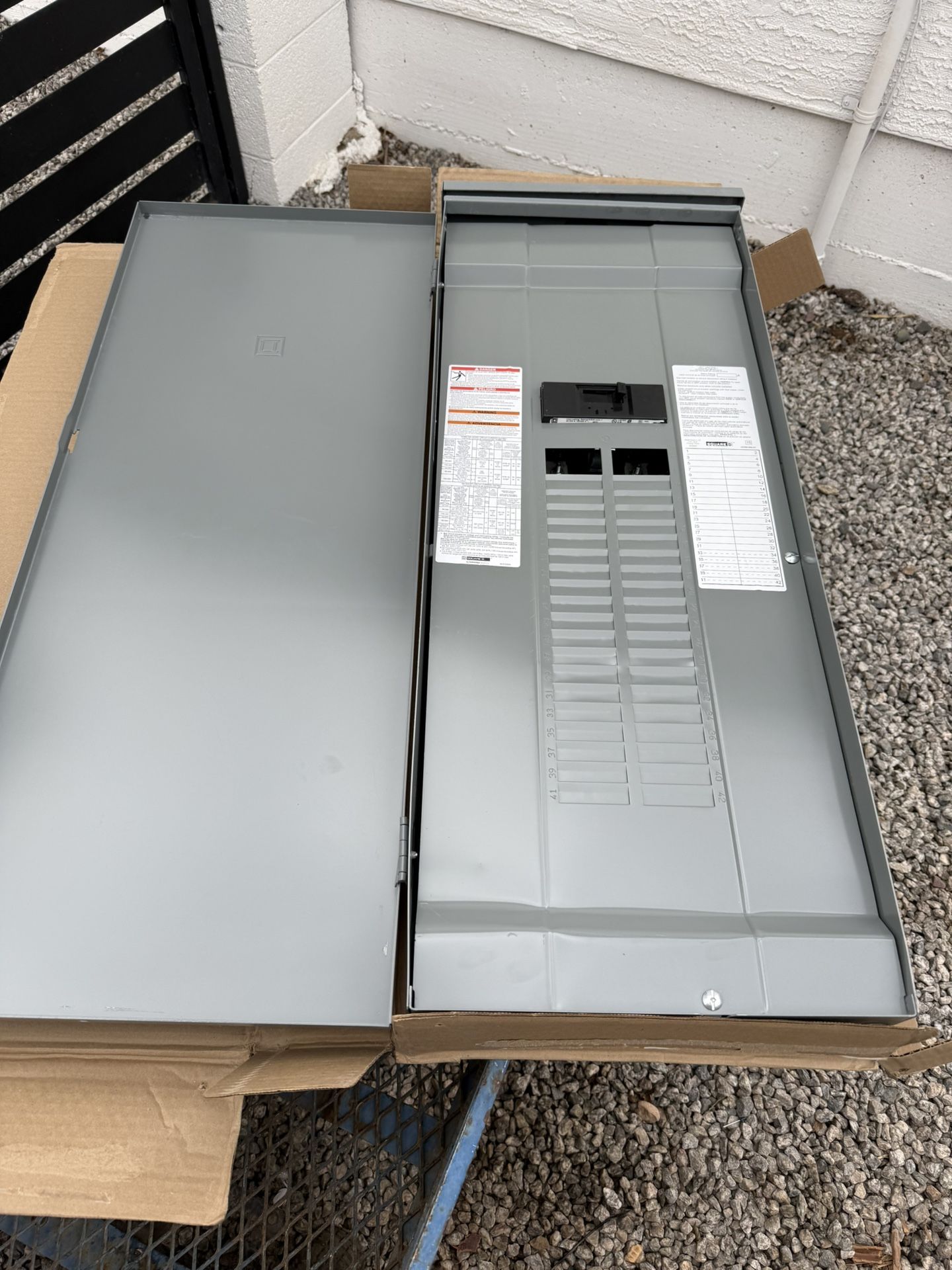Square D 200 Amp Sub Panel 42 Space N3R Outdoor Type QO
