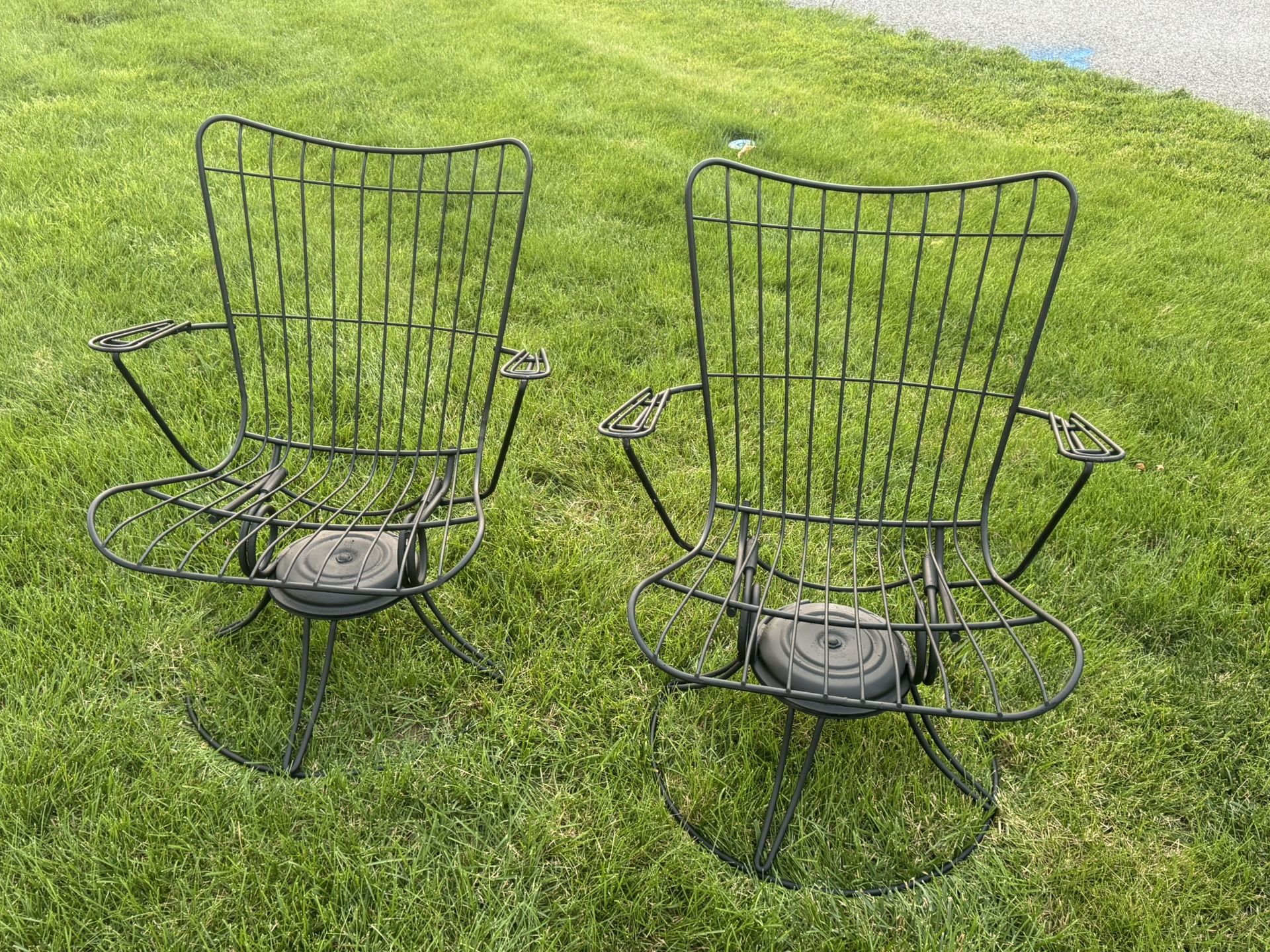 (2) MCM Homecrest Iron Swivel Patio Chairs - Fresh Paint - Marietta, Pa Pick Up