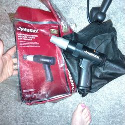 Husky Vibration Damped Medium Stroke Air Hammer
