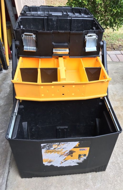 DeWalt DWST20880 Multi-Level Rolling Mobile Work Center for Sale in  Orlando, FL OfferUp