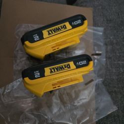 DEWALT 20VMAX 2 BATTERIES 2.0AH NEW 