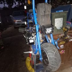 MINIBIKE Freshly Built In Time For CHRISTMAS  🎄 