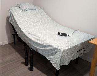 Adjustable single bed