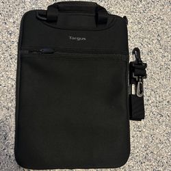 Targus Vertical iPad Laptop Messenger Bag