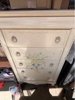 Vintage dresser
