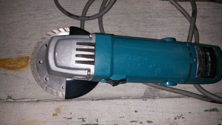 Makita grinder