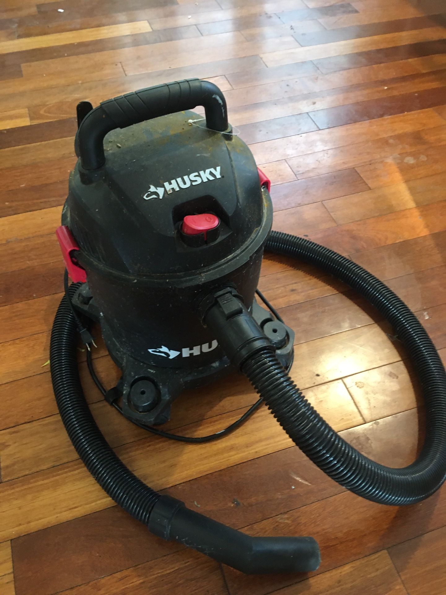 Husky Wet/ Dry Shop Vac